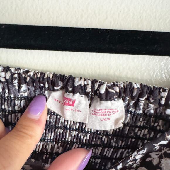 Levi's Black + White Floral Print Statement Shirred Back Blouse - Large - Picture 3 of 8